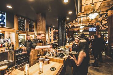 酒店 Swans Brewery, Pub &