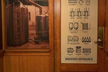 酒店 Swans Brewery, Pub &