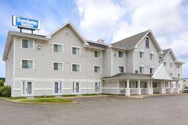هتل Travelodge Suites By Wyndham Saint John
