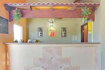 מוטל Super 8 By Wyndham Tucson Downtown Convention Center