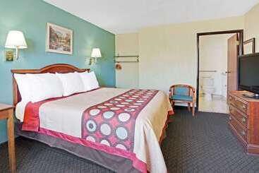 מוטל Super 8 By Wyndham Tucson Downtown Convention Center