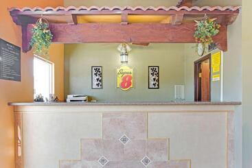 מוטל Super 8 By Wyndham Tucson Downtown Convention Center