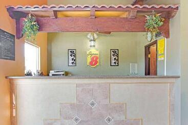 מוטל Super 8 By Wyndham Tucson Downtown Convention Center