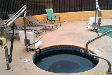מוטל Super 8 By Wyndham Tucson Downtown Convention Center