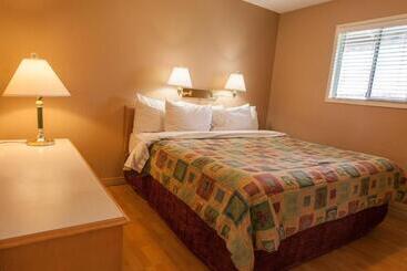 Okanagan Seasons Resort