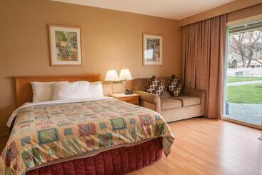 Okanagan Seasons Resort