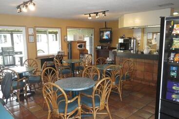 Okanagan Seasons Resort
