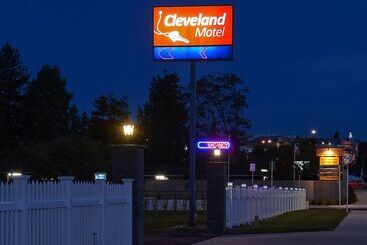 Cleveland Thermal Motel