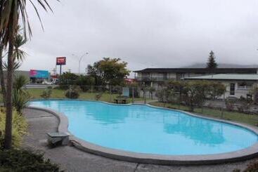 Cleveland Thermal Motel