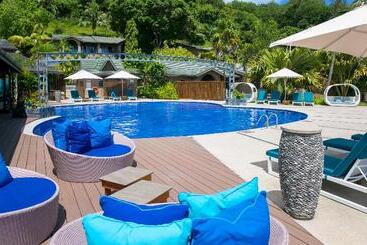Coco De Mer Hotel And Black Parrot Suites