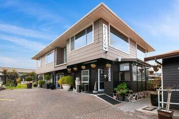 Dunrovin Motel