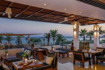هتل Alion Beach