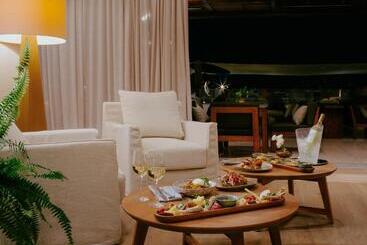 هتل Alion Beach