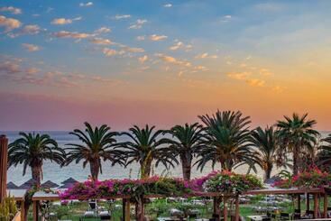 هتل Alion Beach