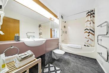 هتل Amity Serviced Apartments