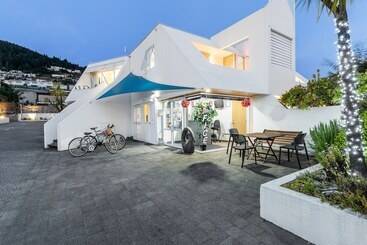 هتل Amity Serviced Apartments