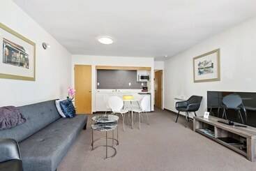 هتل Amity Serviced Apartments