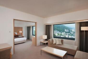 هتل Ana Crowne Plaza Kobe, An Ihg