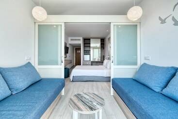 Отель Atlantica Sungarden Beach