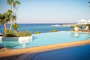Отель Atlantica Sungarden Beach