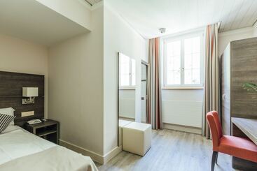 هتل Budget Rooms Gstaad