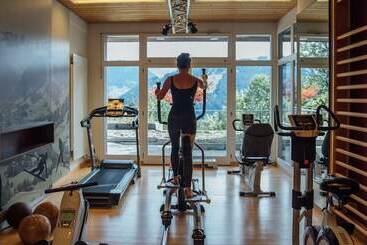 هتل Budget Rooms Gstaad