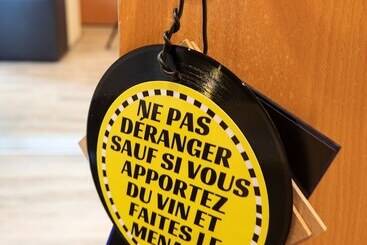 هتل Budget Rooms Gstaad