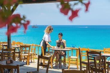 Отель Cavo Maris Beach