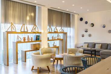 Отель Cavo Maris Beach