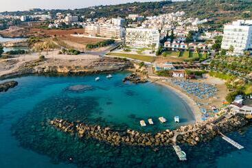 Отель Cavo Maris Beach