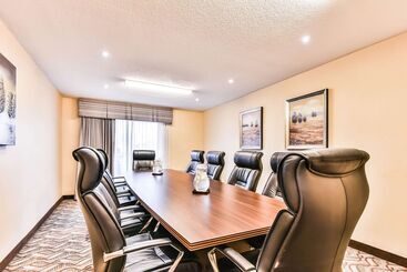 هتل Comfort Inn & Suites Ambassador Bridge
