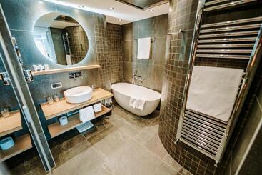 هتل Eden Wellness