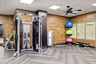 هتل Four Points By Sheraton St. Catharines Niagara Suites