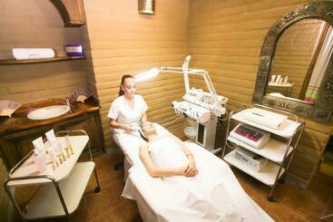 هتل Los Olivos Spa