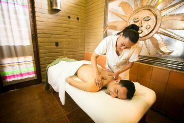 هتل Los Olivos Spa