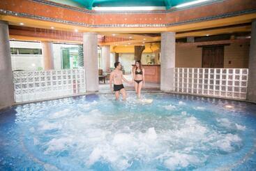 هتل Los Olivos Spa