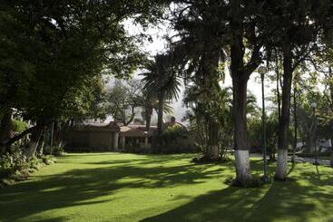 هتل Los Olivos Spa