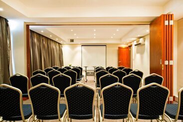 Protea Hotel By Marriott Windhoek Furstenhof