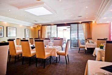 Protea Hotel By Marriott Windhoek Furstenhof