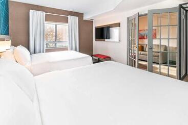 Comfort Suites - London
