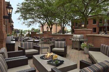 هتل Towneplace Suites By Marriott Windsor