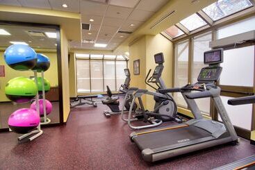 هتل Towneplace Suites By Marriott Windsor