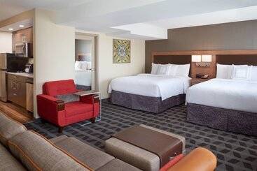 هتل Towneplace Suites By Marriott Windsor