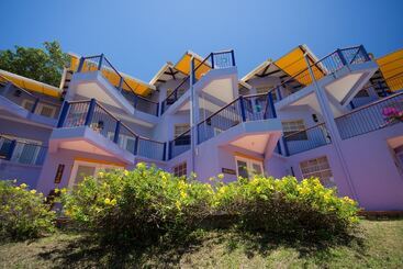 هتل True Blue Bay Resort