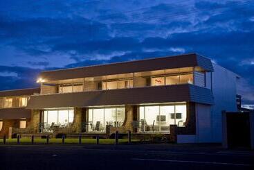 The Oceanside Motel