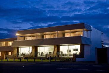 The Oceanside Motel