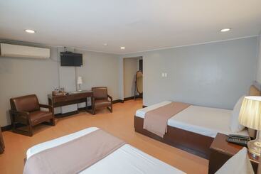 Arzo Hotel Manila