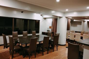 Arzo Hotel Manila