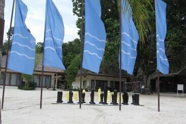 Bluewater Maribago Beach Resort