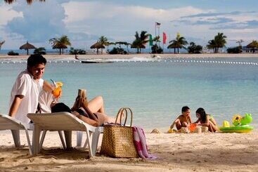 Bluewater Maribago Beach Resort